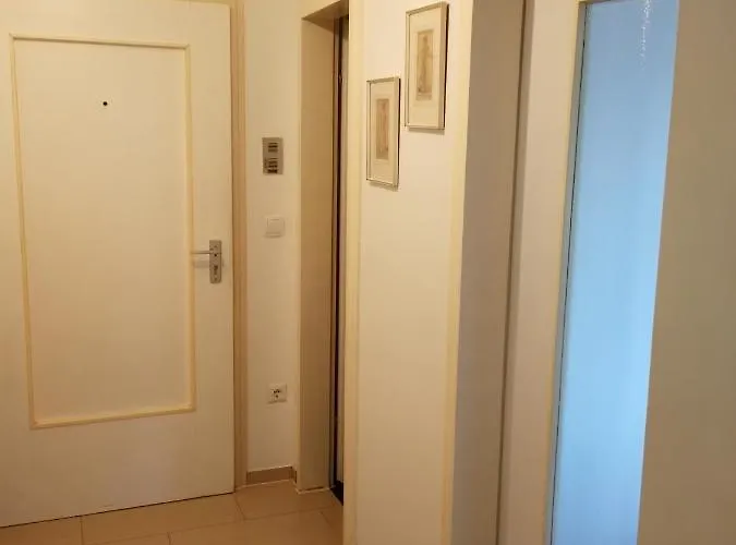 Central-apt At Lake, Citycenter 5min, Fair 18min!!! アパート